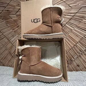 UGG W. Selene Boots Size 7